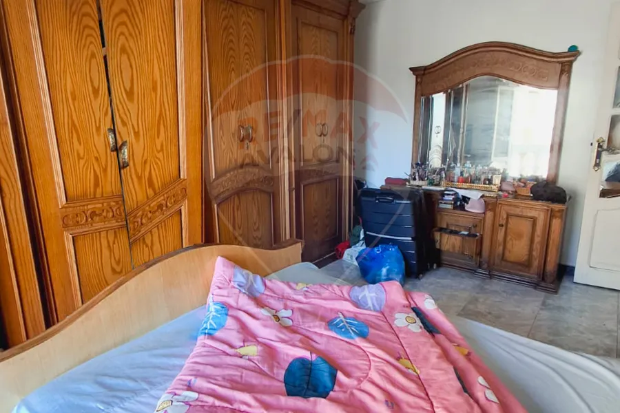 شقة للبيع 150 م خطوات من ش أبوقير (خلف كنيسة جناكليس)