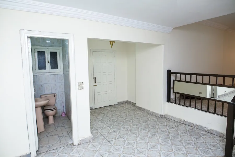 شقة للبيع 175م سيدي بشر (ناصية ش محمد نجيب مع جمال عبد الناصر)