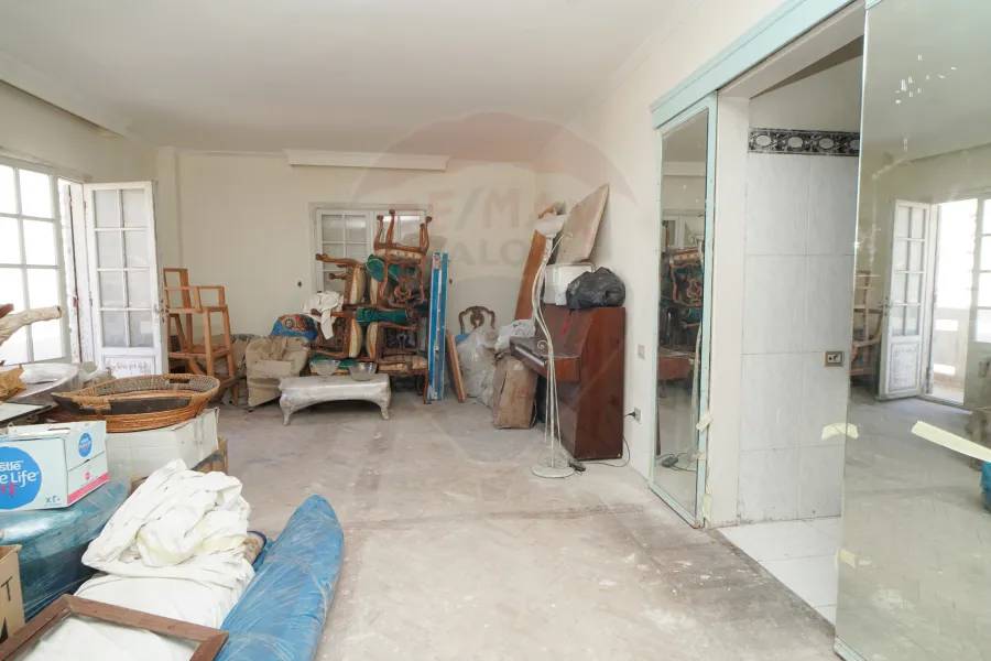 شقة للبيع 360 م رشدي (شارع سوريا)