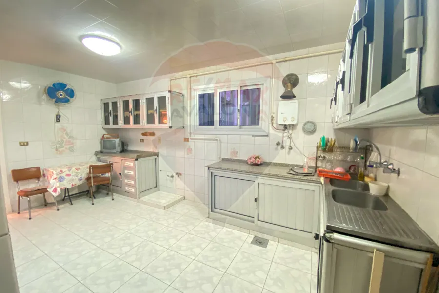 شقة للإيجار 200 م رشدي (ش الإسماعلية)