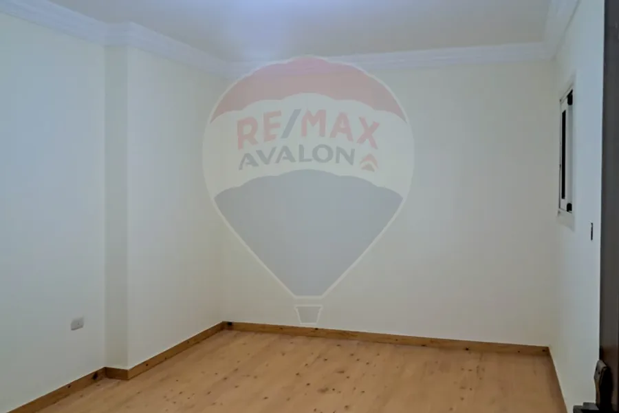 شقة للإيجار 181 م سموحة (ش ادمون فيرمون)