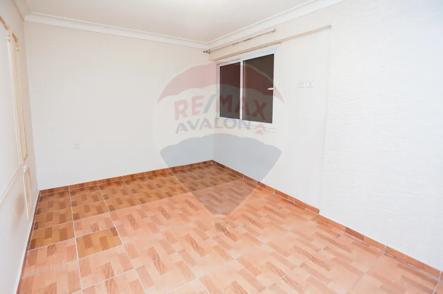 Apartment For Sale 160 m Smouha ( Safa St- Branched from Admon Frimon St. )