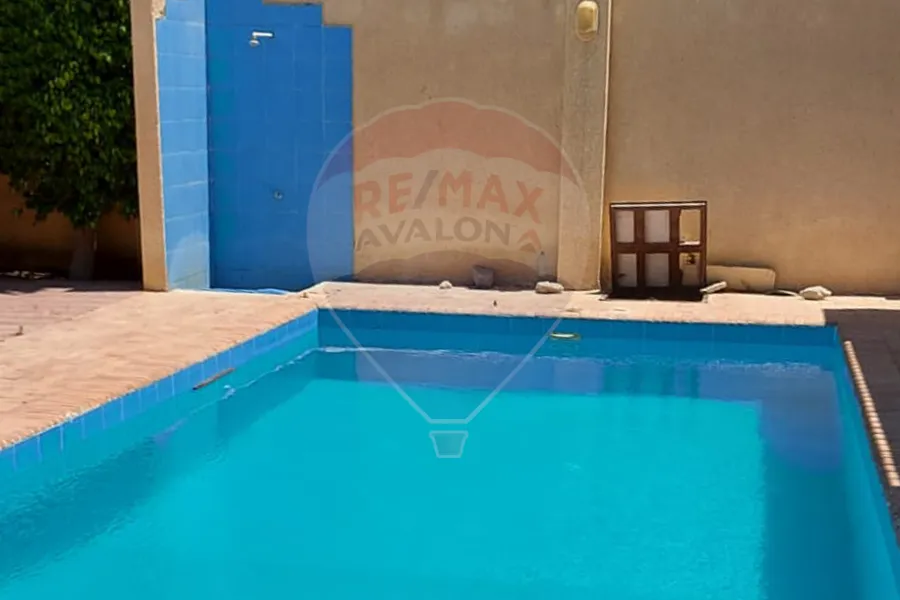 Standalone villa for sale 900 m King Mariout (El Kafoury St.)