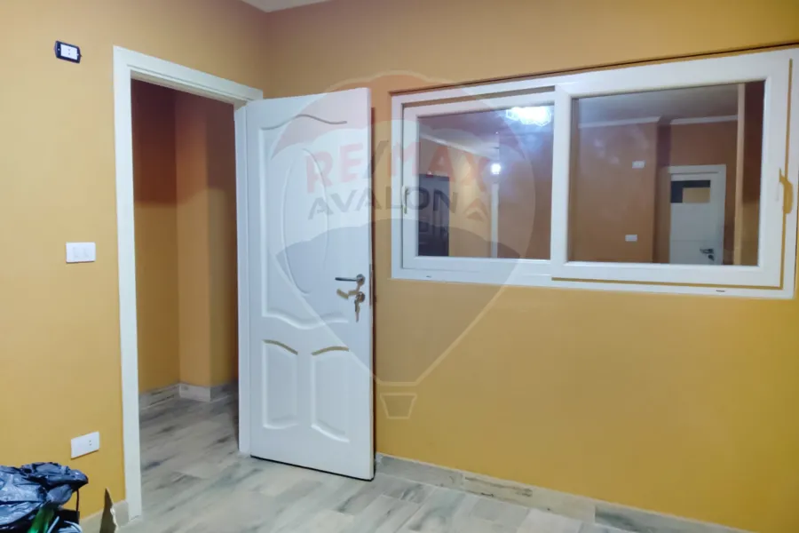 Administrative unit for rent 125 m Al-Ibrahimia (Abu Qir main st.)