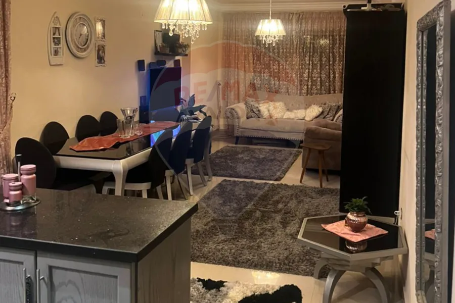 Apartment for sale 100 m Camp Caesar (Steps from the sea)