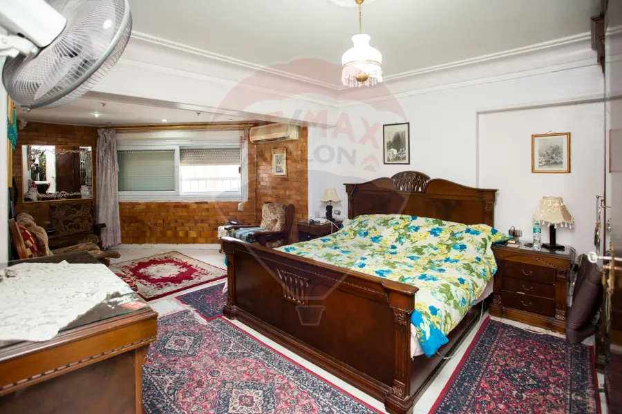 شقة للبيع 170 م سابا باشا (على الترام مباشرة)