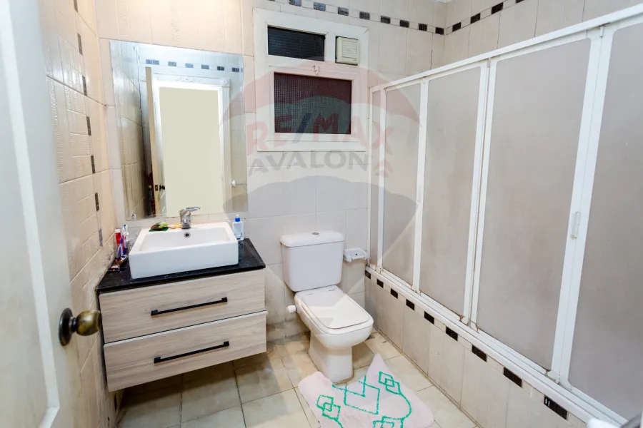 شقة مرخصة للبيع 204 م سموحة (ش بهاء الدين الغتوري - عمارة براند)