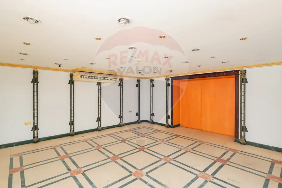 Shop for rent 520 m Raml Station (Sizostris st.)