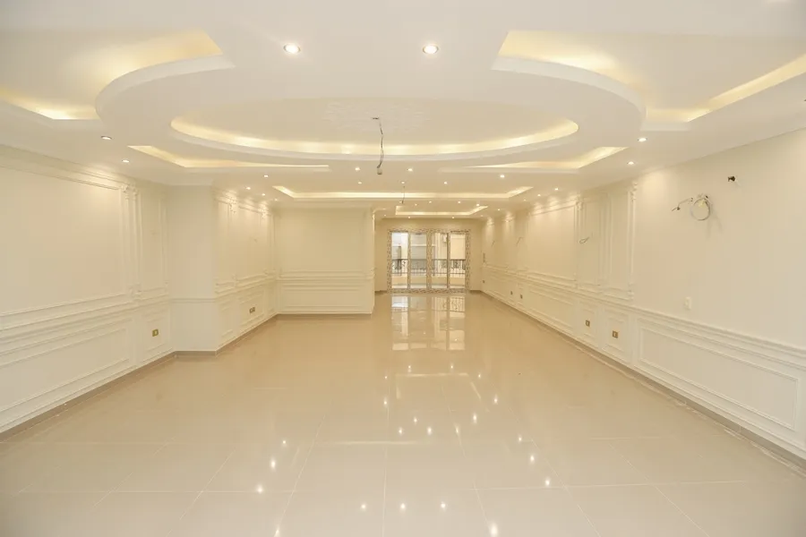 شقة للبيع 252م محطة الرمل  (كمباوند الشرطة)