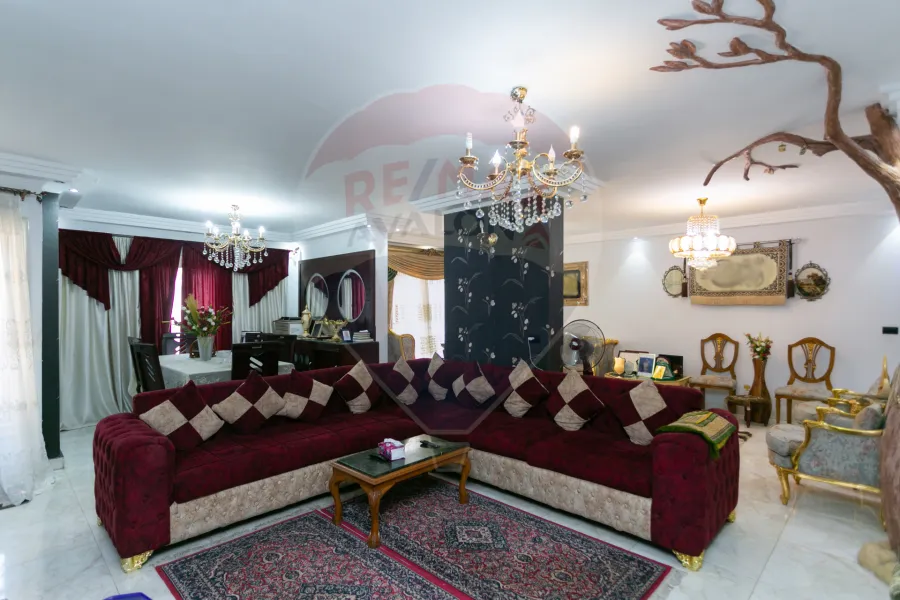 شقة للبيع 260م سيدى جابر (خطوات من مصطفى كامل)