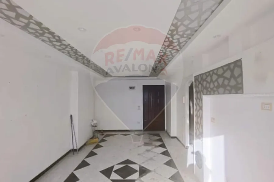 شقة للبيع 90 م محرم بك (مدينة الشباب)