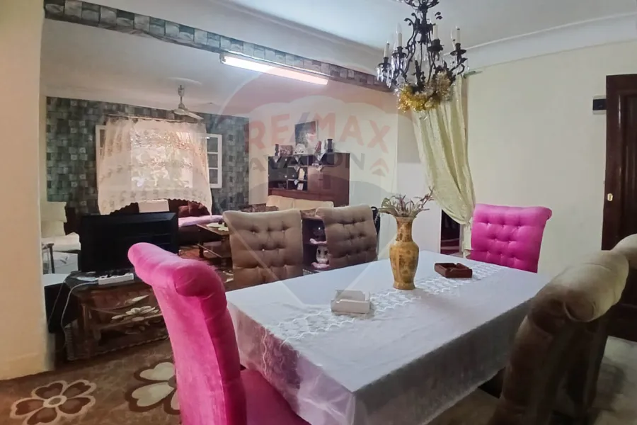 شقة للبيع 100 م كفر عبده (ش  سكينه بنت الحسين)