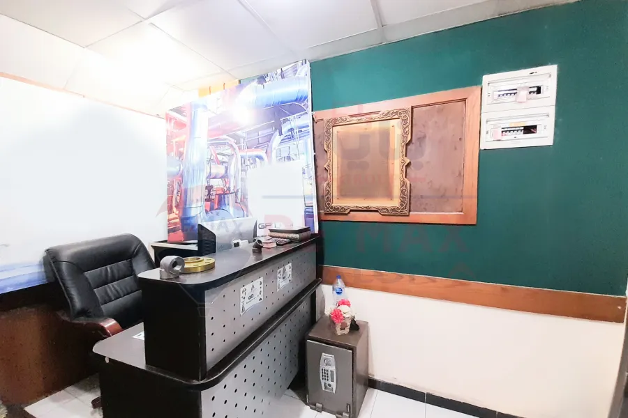 مكتب إداري للبيع 120 م سموحة (ش النصر)