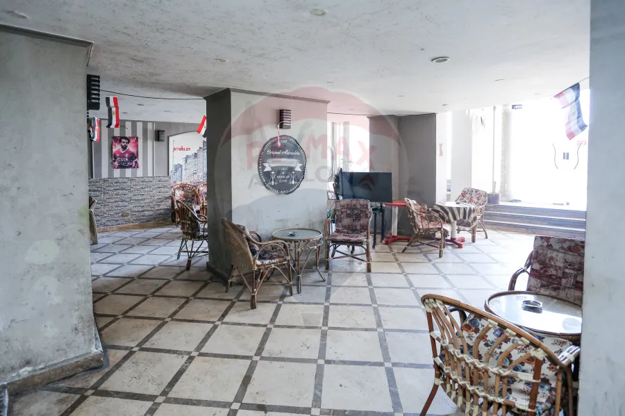 Shop for sale 300 m Sidi Beshr (Directly on taram station)