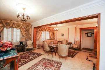 شقة للبيع 242 م جناكليس (ش عمر المختار) -