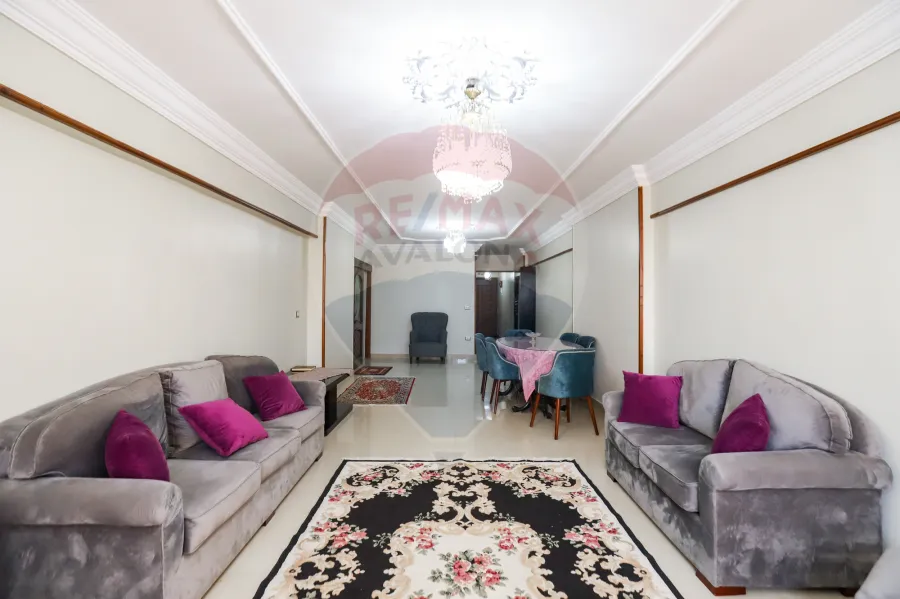 شقة للبيع 180م جناكليس (ش محمد سعيد باشا)