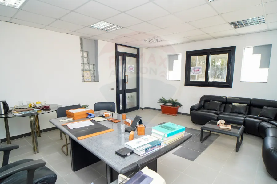 (فرصة إستثمارية) مصنع للبيع 2,164 م برج العرب الجديدة (المنطقة الصناعية الرابعة)