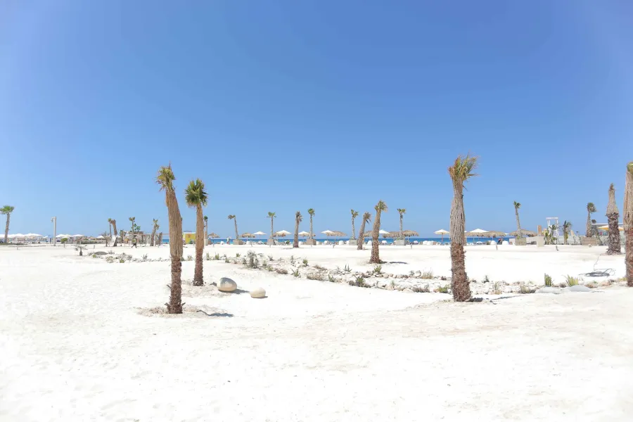 شاليه 3x1 هاسيندا وايت (الساحل الشمالي) - أول علوي وله كابينه خاصه عالبحر واللاجون