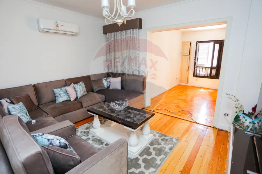 شقة للبيع 180 م رشدى (ش رشدى)