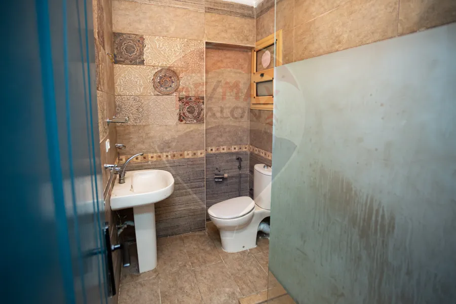 شقة للبيع 217 م سابا باشا (خطوات من ش ابو قير)