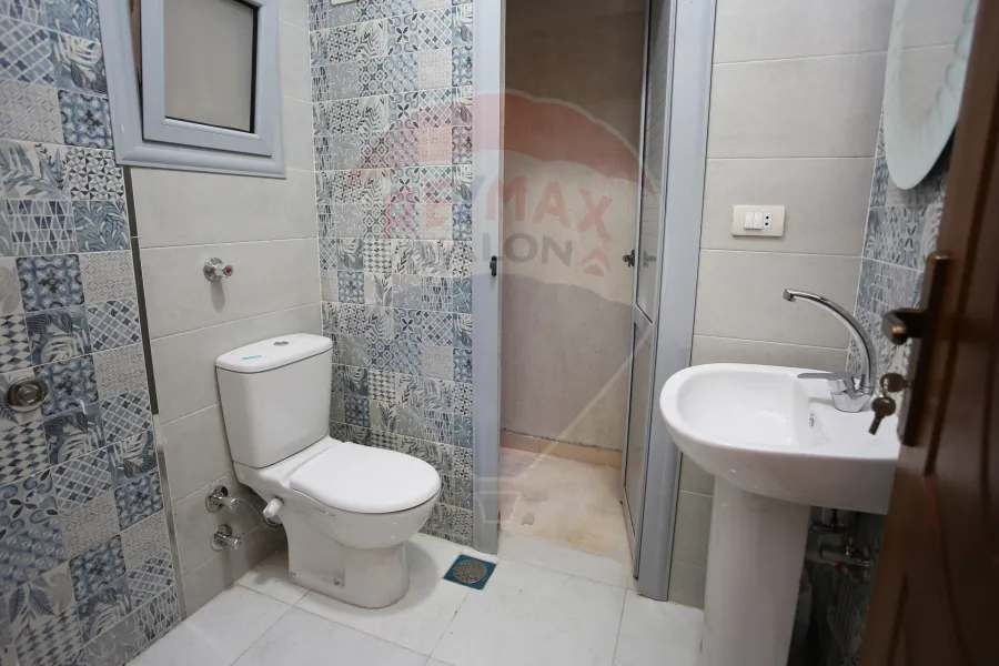 شقة للإيجار 210 م سموحة (ش زكي رجب - عمارة براند)