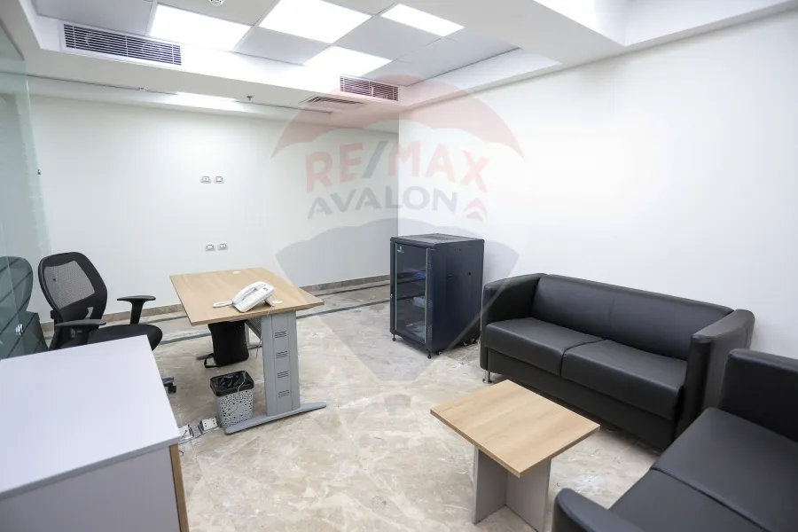 Administrative unit for sale 172 m Smouha (Army Towers)