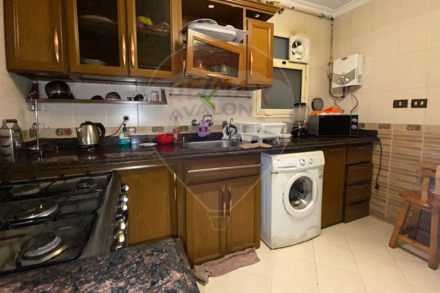 شقة للايجار 172 م مصطفى كامل (أمام كيروسيز مول)