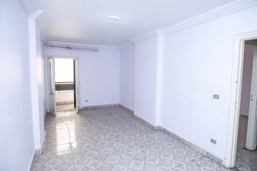 شقة للبيع 175م سيدي بشر (ناصية ش محمد نجيب مع جمال عبد الناصر)