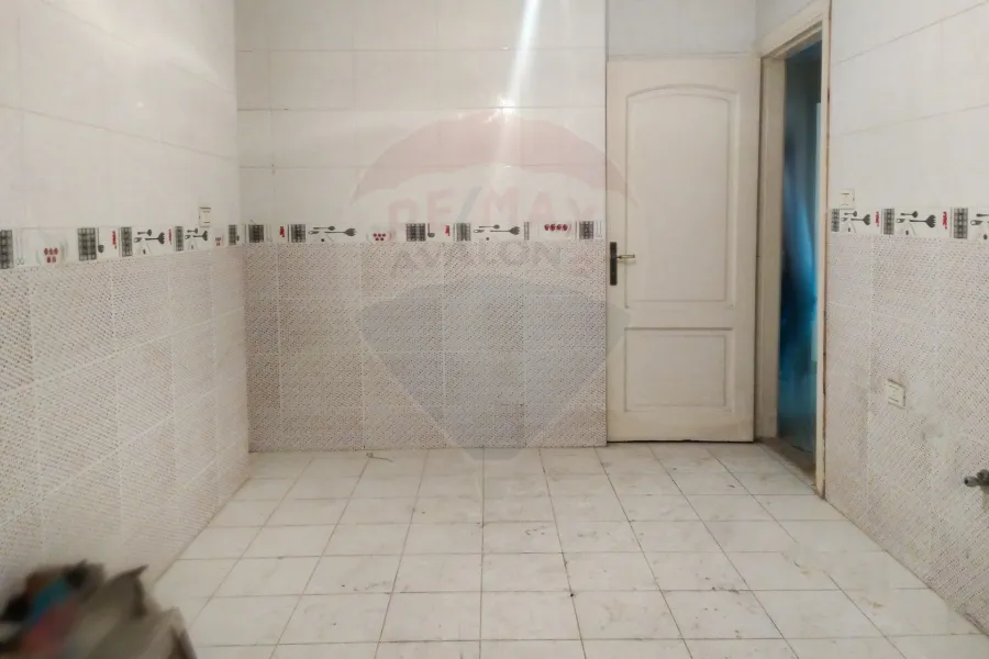 Apartment For Sale 225 m Smouha (Fawzy Moaz St.)