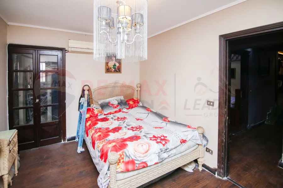 Apartment for sale 195 m Roushdy (directly on the tram)