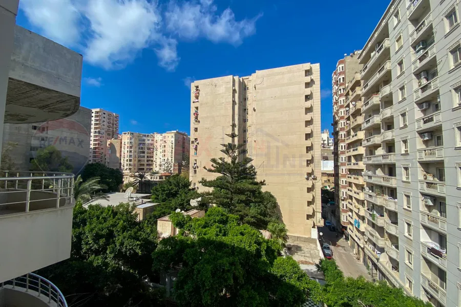 Apartment for sale 300 m Louran (Ibrahim Nasr St.)
