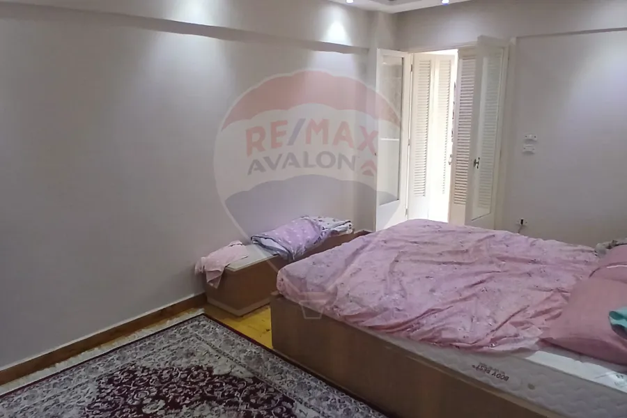 Apartment for sale 200 m Fleming (Mohamed Helmy Street)