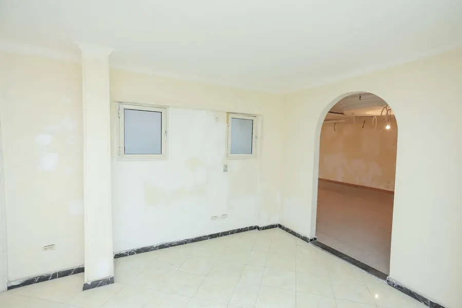 Apartment For Sale 350m El-Wezara