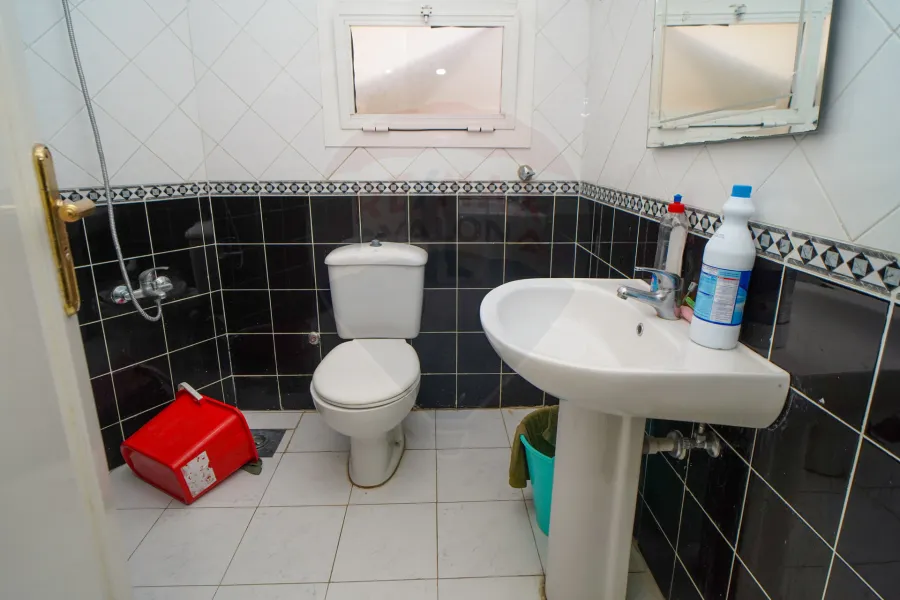 شقة للبيع 220 م المعمورة الشاطئ (عمارات امن الدوله)