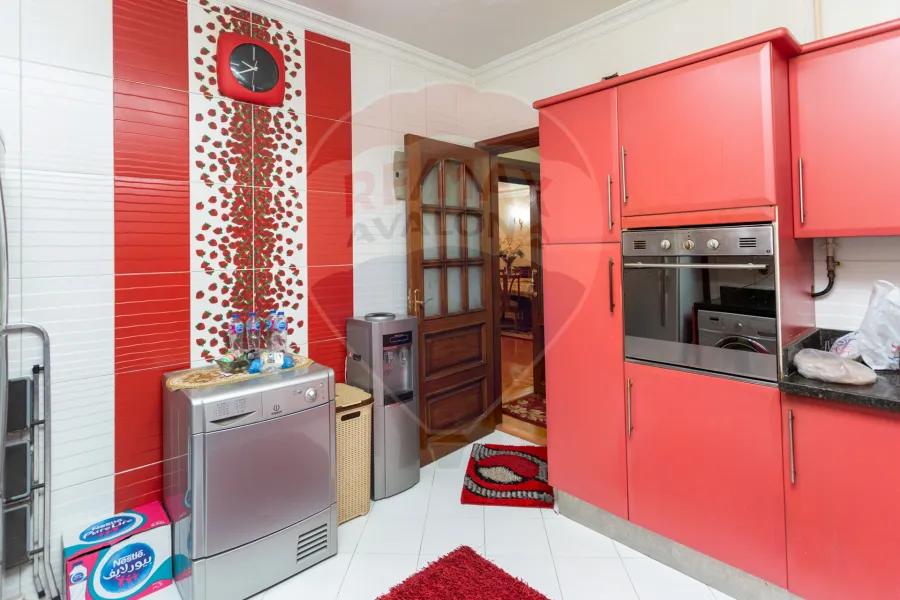 شقة للبيع 294 م سموحة (بجوار مسجد على بن ابى طالب)