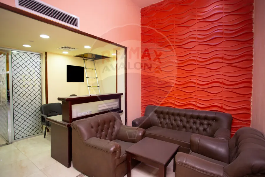 Commercial unit for rent 170 m Kafr Abdo (inside Sama Roushdy Mall)