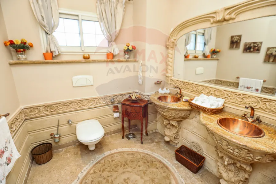 villa for sale 3,000 m King Mariout (Qusor area)