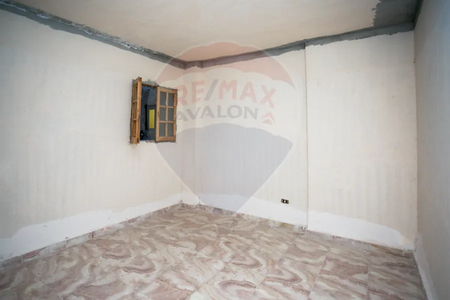 شقة للبيع 125 م محرم بك (ش زين العابدين)