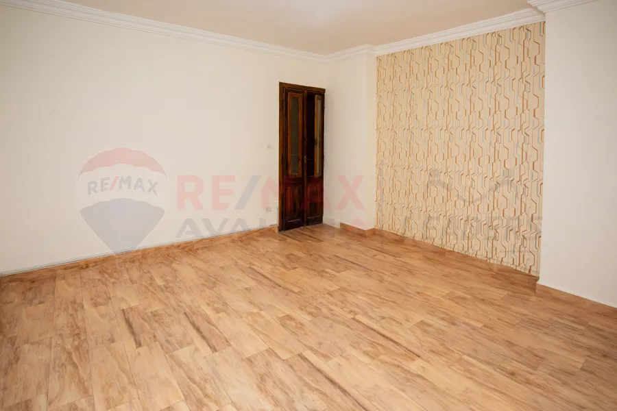 شقة للبيع 162 م  سابا باشا (ش خليل مطران)