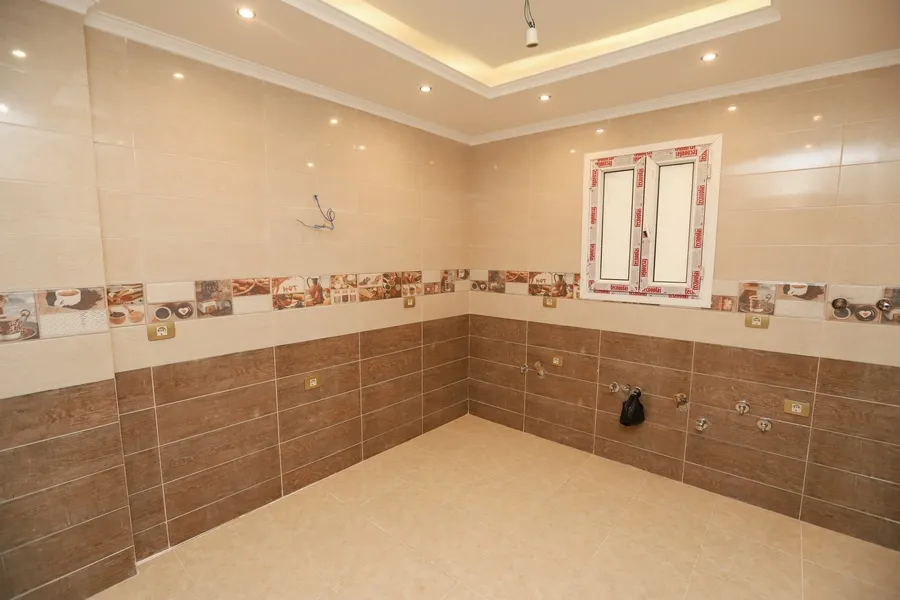 شقة للبيع 252م محطة الرمل  (كمباوند الشرطة)