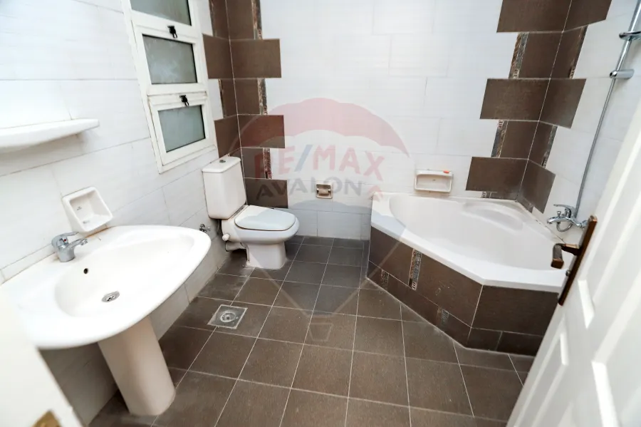 Apartment For Sale 210 m Sidi Bishr