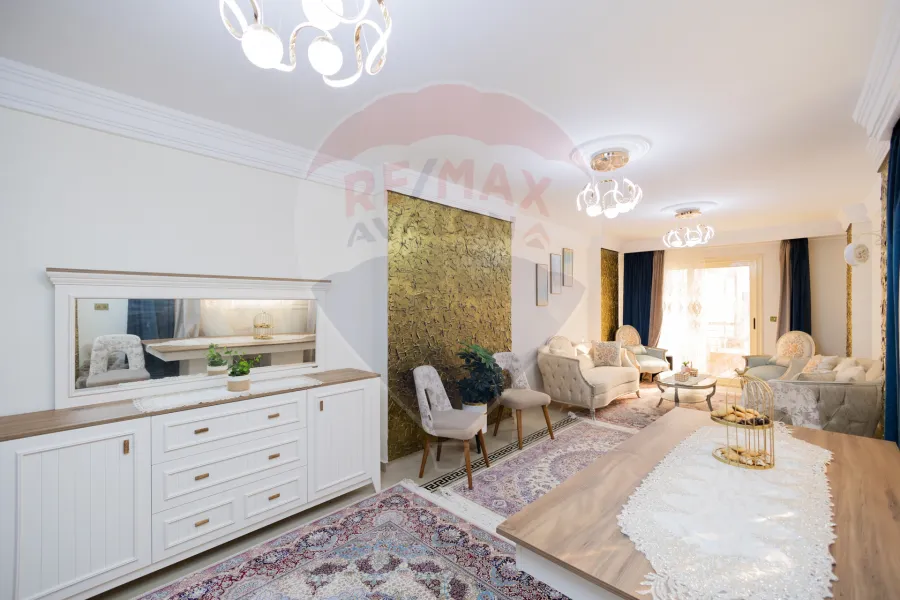 شقه للبيع  140 م سيدي بشر (تاني نمره من البحر )