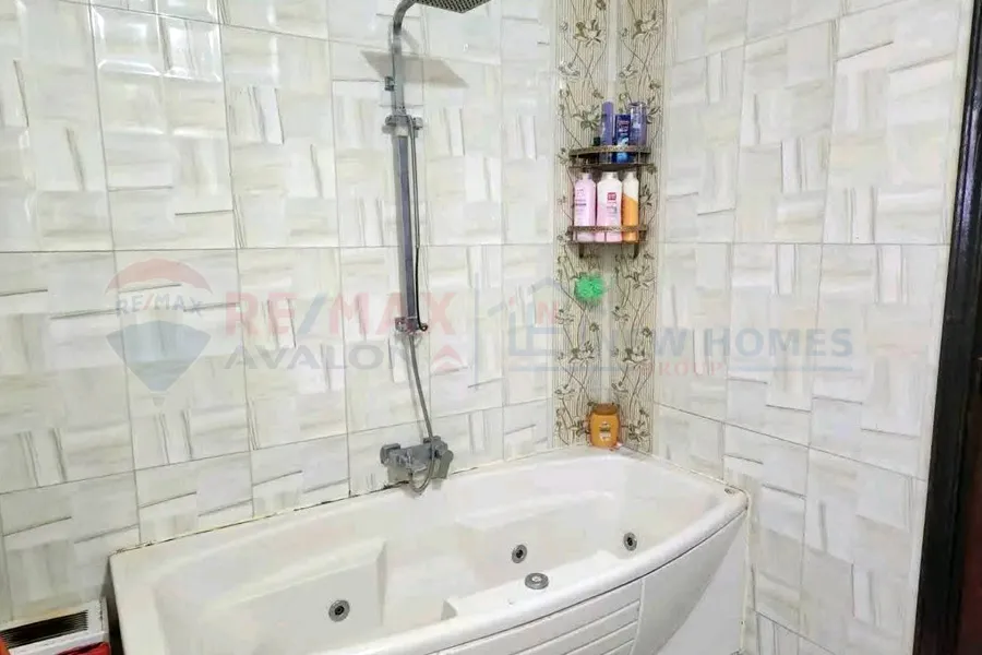 شقة للبيع 175 م جليم (خطوات من ش ابو قير)