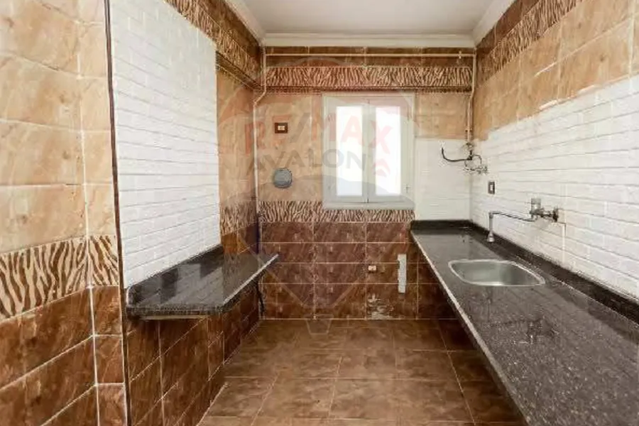 شقة للبيع 115 م سبورتنج (خطوات من الترام)