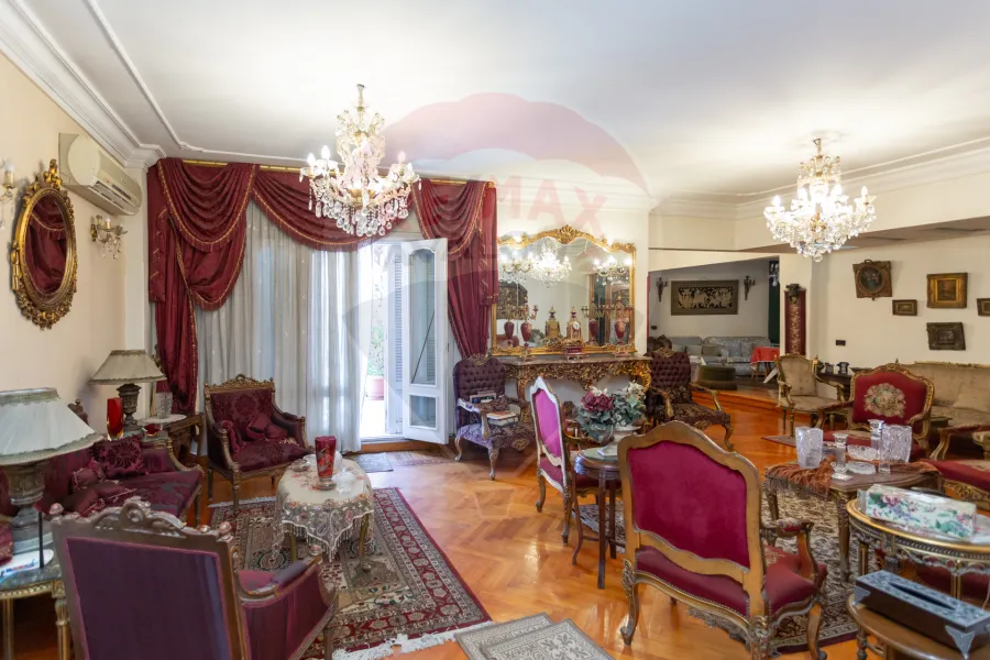 Penthouse apartment for sale 340 m Glim (Mostafa Fahmy St. - Steps from the sea)