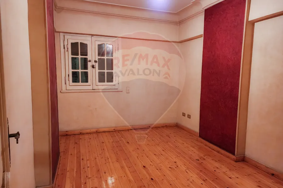 شقة للإيجار 130 م سموحة (ش النصر)