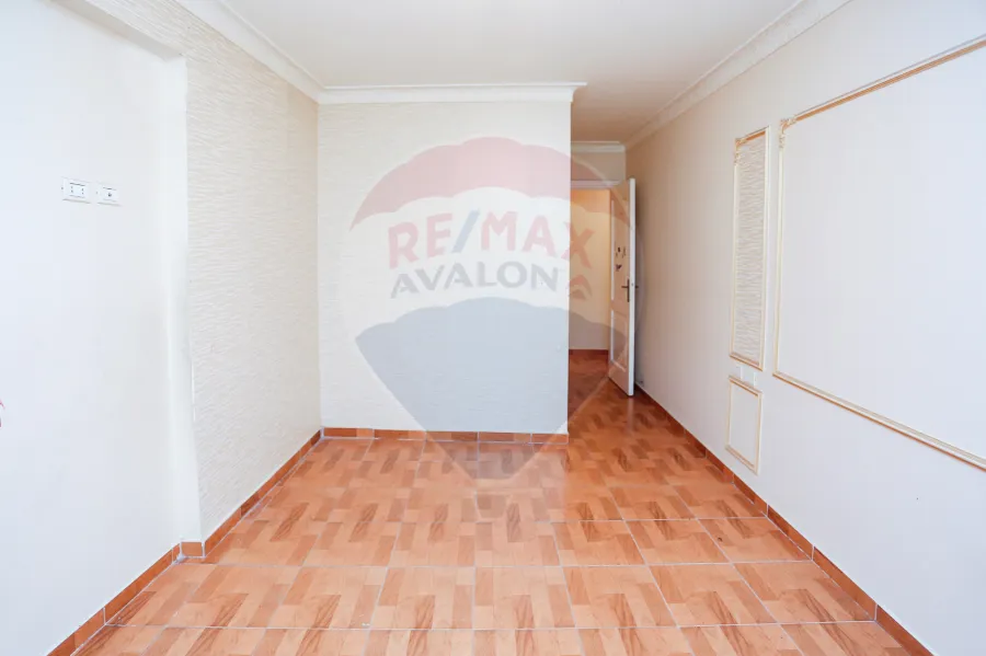 Apartment For Sale 160 m Smouha ( Safa St- Branched from Admon Frimon St. )