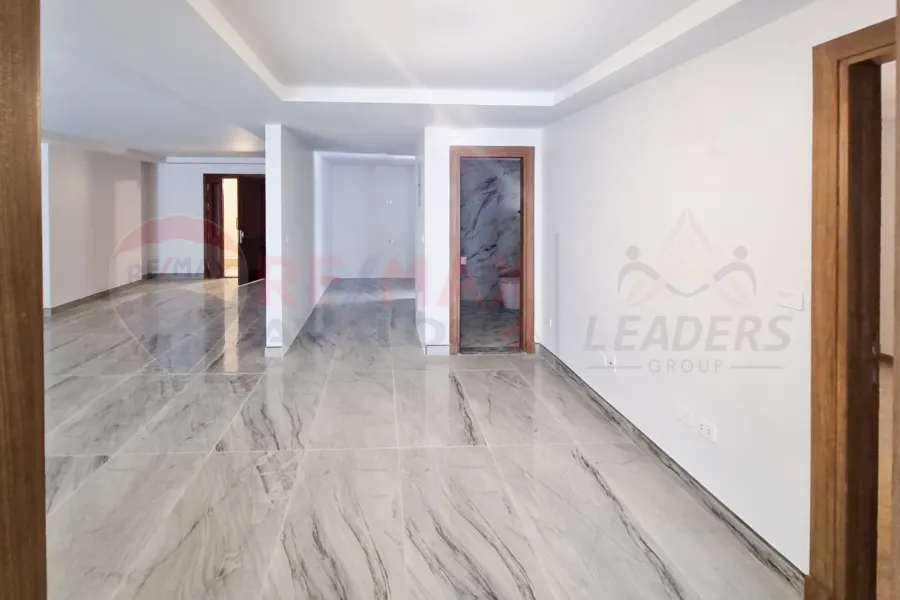 Apartment for sale 168 m Smouha (Skyline)