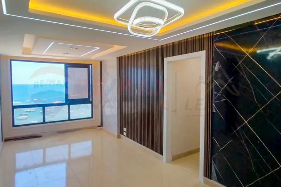 Apartment for rent 90 m in Miami (directly on the sea)