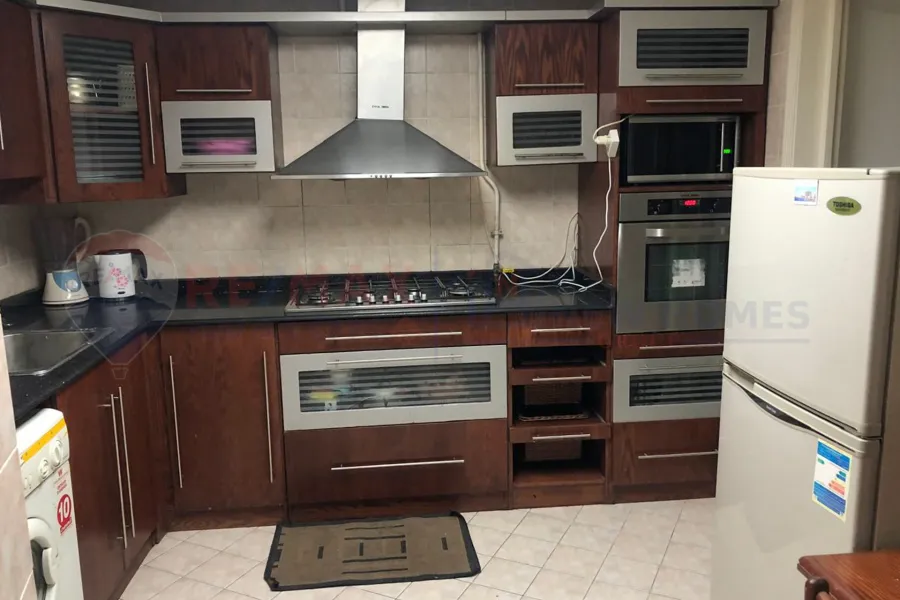 شقة للايجار المفروش 300 م سان ستيفانو ( الفور سيزون )